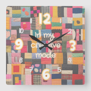 veelkleurige wandklok in quiltstijl