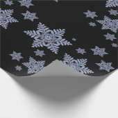 Veelvoudige Afbeeldingen echte sneeuwvlok op zwart Cadeaupapier (Hoek)