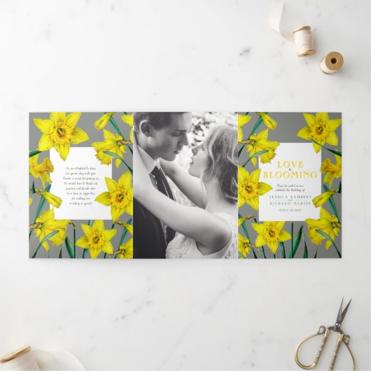 Veerbloemen differen bruingrijs drieluik programma (Buitenkant)