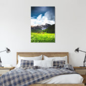 Veerbloemenveld in bergen Krn Canvas Afdruk (Insitu (Slaapkamer))