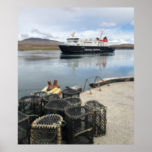 veerboot naar de islaie in Schotland Poster