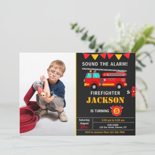 Veerjarige uitnodiging voor brandweerlieden met af (Staand voorkant)