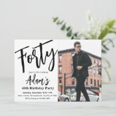 Veertig Zwart & Wit Modern 40e Verjaardagsfeest Kaart (Staand voorkant)