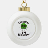 Vegan Brussels Sprouts Keramische Bal Ornament (Voorkant)