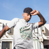 Vegan creatieve typografie met groene bladeren t-shirt