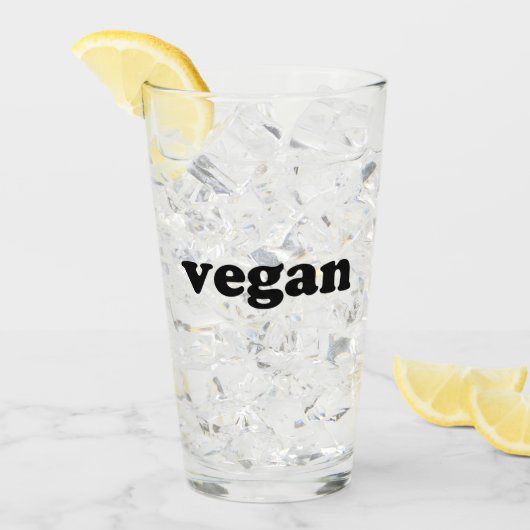 "Vegan" zwarte letters glazen beker (Voorkant ijs)