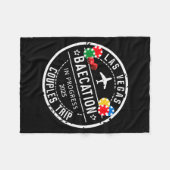 Vegas Baecation 2025 Couples Trip In Progress To L Fleece Deken (Voorkant (Horizontaal))