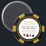 Vegas Black Gold Poker Chip Wedding Save the Date Magneet<br><div class="desc">Duw uw uw gasten door hen deze zwarte,  gouden en witte pokerchip te verzenden sparen de datummagneten om op hun koelkast te plaatsen. Ze wachten vol ongeduld op de officiële uitnodiging voor deze leuke bruiloft.</div>