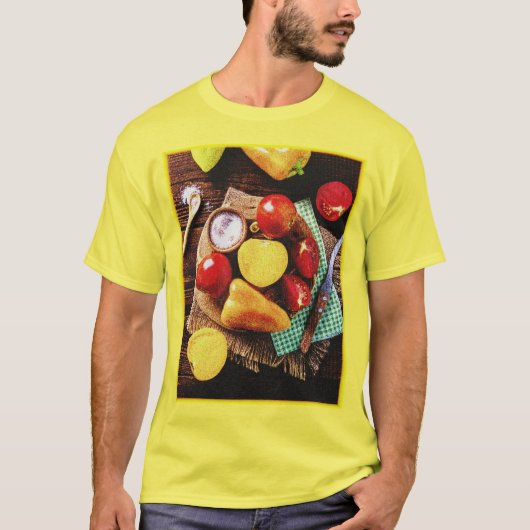 "Vegetables Homemade Salad", een foto van de Cute  T-shirt (Voorkant)