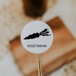 Vegetarian Wedding Meal Choice Ronde Sticker<br><div class="desc">Deze stickers voor de keuze van een vegetarische bruiloft zijn perfect voor een rustige bruiloft. Het ontwerp bevat een wortelpictogram met de onderstaande schaalnaam (optioneel). Kruis deze aan op de voor- of achterkant van je gasten zodat ze de juiste maaltijd bij je receptie krijgen.</div>