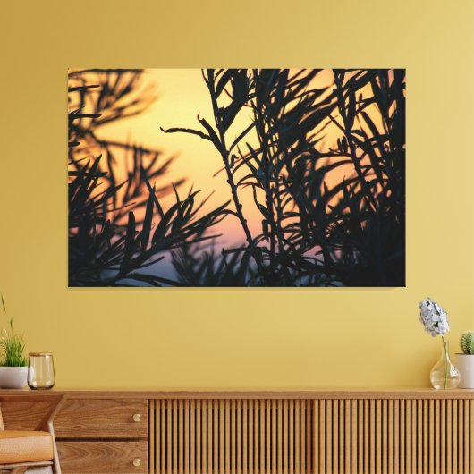 Vegetatie bij zonsondergang canvas afdruk (Insitu (Woonkamer))