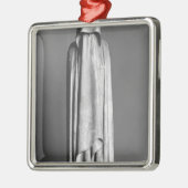 Veiled Mourner Metalen Ornament (Links)