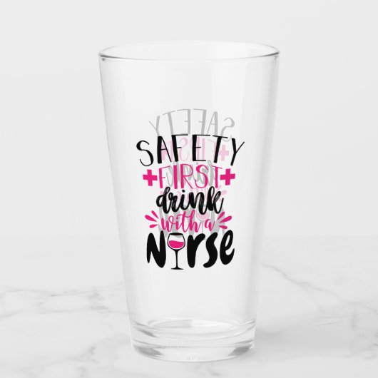 Veiligheid eerste drink met een verpleegkundige wo glas (Voorkant)