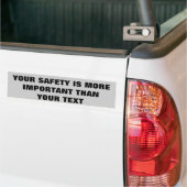 VEILIGHEID IS BELANGRIJKER DAN SMS'EN BUMPERSTICKER (Op Truck)