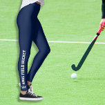 Veld Hockey Sport Team Naam Monogram School Kleur Leggings<br><div class="desc">Je hockeyteam zal dol zijn op deze coole leggings met je teamnaam die langs beide benen loopt. U kunt ook onderaan een monogram toevoegen - net boven de enkel (of verwijderen). Wijzig de achtergrondkleur om te passen bij uw school kleuren, klik op "aanpassen" en vervolgens de kleine oogdruppelaar. Of je...</div>