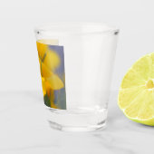 Veld met bloeiende klaprozen shot glas (Rechts)
