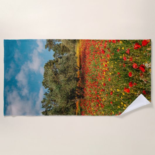 Veld met bloemen en bomen strandlaken (Voorkant)
