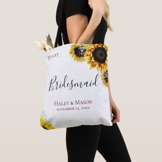Velden met zonnebloemen Persoonlijke bruidsmeisjes Tote Bag (Dichtbij)