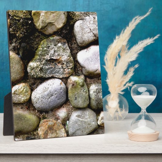 Veldsteen, gesteente, gesteente, gestormde steen fotoplaat (Zijkant)