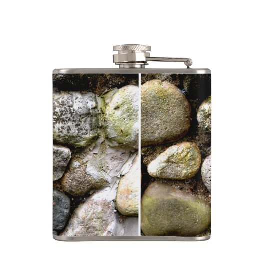 Veldsteen, stenen, gesteente, gestormde steen, roe heupfles (Achterkant)