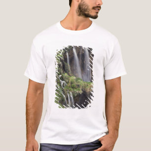 Veliki Slap (Waterfall) Plitvice Lakes National T-shirt