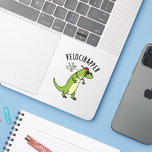 Veloci-rapper Funny Dinosaur Pun Sticker (Laptop met iPhone)