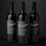 Velvet Onyx Grunge | Deep Vampy Jet Black Bedankt Wijn Etiket<br><div class="desc">Dramatisch moody palet met een donkere en rijke, door gothic geïnspireerde kreukelende velvet-achtergrond van het collectie Moody Jewel Tones. Dit ontwerp is voorzien van een diepgewortelde, op velvet geïnspireerde textuur van de waterverf van de juwelen. De faux metallic sierstrip biedt een schone, geavanceerde en op maat gesneden vormgeving. De moderne,...</div>