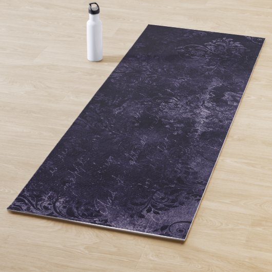 Velvety Midnight Damask | Indigo Paarse Grunge Yogamat (In situ)