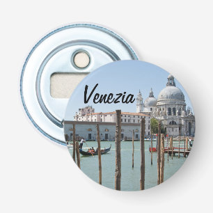 Venetiaans kanaal en kerk met tekst button flesopener