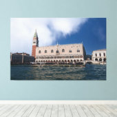 Venetiaanse Elegantie: St. Mark's Basiliek en Doge Canvas Afdruk (Insitu (Houten vloer))