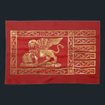 Venetiaanse vlag theedoek<br><div class="desc">De vlag van de Republiek Venetië met het traditionele pictogram van St Mark - de Lion of Saint Mark. In de Latijnse tekst op het boek staat: "Pax tibi Marce, evangelista meus." (Moge Vrede met jou zijn, Mark, mijn evangelist.) De leeuw is het symbool van Saint Mark (San Marco). Repubblica...</div>