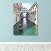 Venetië Bridge of Sighs uitzicht canvas print (Insitu (Houten vloer))
