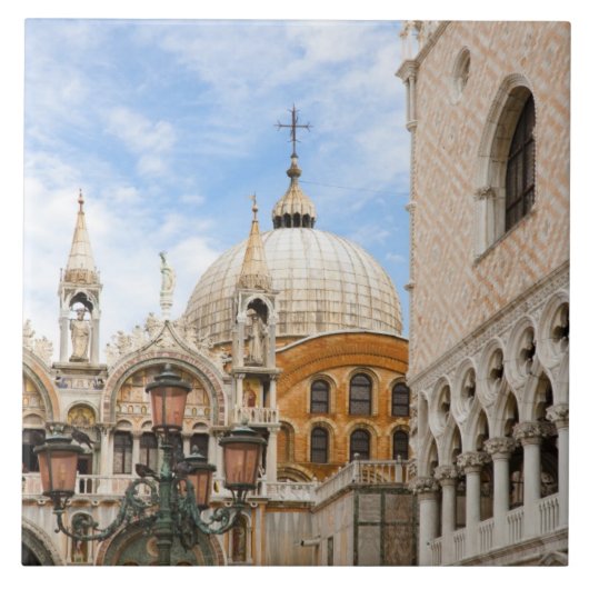 Venetië, Veneto, Italië - Vogels worden op een Tegeltje (Voorkant)