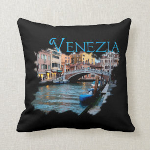 Venezia, Italië: langs het kanaal Kussen