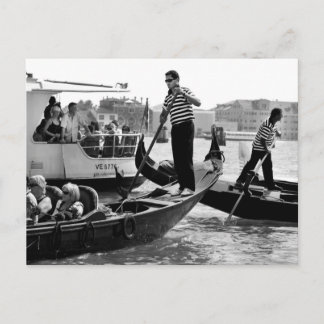 VENICE GONDOLIERS IN BLACK EN WHITE BRIEFKAART