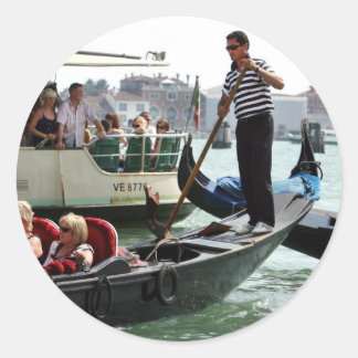 VENICE GONDOLIERS OP HET GRONDKANAAL RONDE STICKER