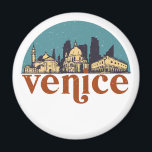 Venice Italy Retro City Skyline Cityscape Art Magneet<br><div class="desc">en retro-stadsplan met prachtige skyline, toeristische attractie en cityscape art. Koelwolkenkrabber en bouwartikelen voor silhouette-illustratie voor toeristen en reizigers. Perfect als souvenir om terug naar huis te brengen wanneer je over de hele wereld reist. Bespaar de herinnering aan uw reis en vakantie met familie en vrienden. De achtergrondkleur kan aan...</div>