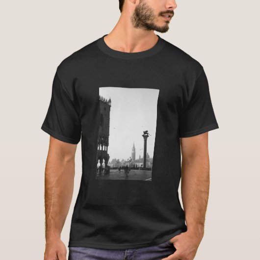 Venice Winged Lion St. Mark's Square T-Shirt (Voorkant)
