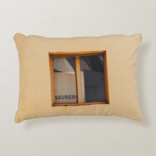 VENSTER BROWN WOODEN FRAMED GLASS ACCENT KUSSEN