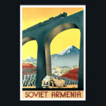 Ventage Art Deco Armenia Reistoerisme Poster<br><div class="desc">Dit is een digitaal verbeterde foto van een  reistoeristische lithograaf uit 1935 over de Sovjet-Armenië met een brug met een stoomlocomotief die over een auto uit de jaren dertig rijdt.</div>