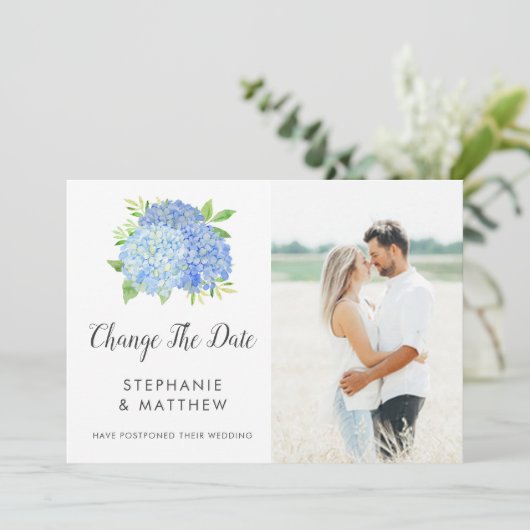 Verander de Datum Blue Hydrangea Wedding Save The Date (Staand voorkant)