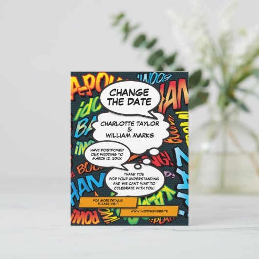 Verander de datum Comic Book Wedding Uitstel Aankondigingskaart (Staand voorkant)