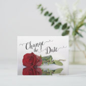 Verander de datum Elegante rode roos Huwelijk uitg Aankondigingskaart (Staand voorkant)