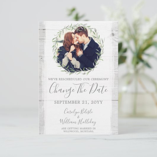 Verander de datum Rustieke uitgestelde trouwkaart Kaart (Staand voorkant)