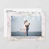 VERANDER DE DATUM Wit Marmer kalligrafie foto Aankondigingskaart (Voorkant / Achterkant)