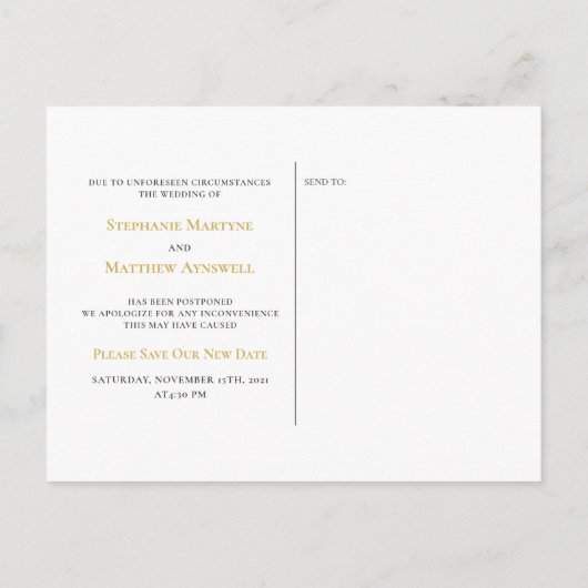 Verander de Datum Zwart Elegant Gold Script Aankondigingskaart (Achterkant)