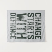 Verandering begint bij Defiance Tapestry Wandkleed (Voorkant (horizontaal))