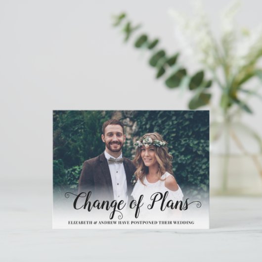Verandering van Plannen Moderne Calligrafie Script Aankondigingskaart (Staand voorkant)