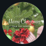 Veranderlijke Merry Christmas Text Gifts Sjabloon Ronde Sticker<br><div class="desc">Veranderlijke Merry Christmas Text Tree en geschenken Elegante Sjabloon Classic Ronde Sticker.</div>