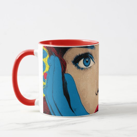 Verbaasde vrouw in popart mok (Links)
